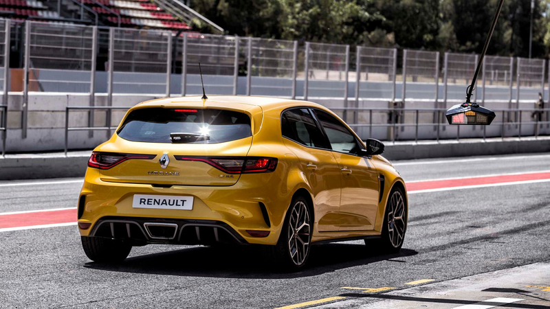 Illustration for article titled The 2019 Renault Megane RS Trophy Could Be Le Civic Type R Killer